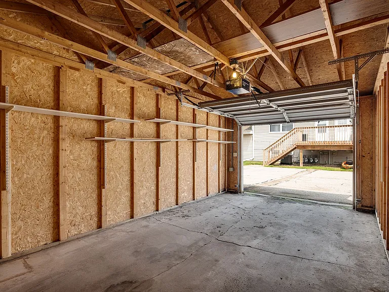 1215-1223 Branding Iron Rd — Photo 16