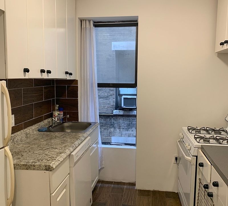 1st image of 205 W 103rd St APT 2A