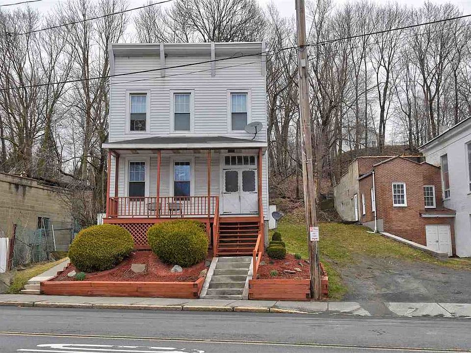 1st image of 699 Pawling Ave