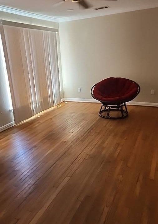2nd image of 810 Bluebonnet St