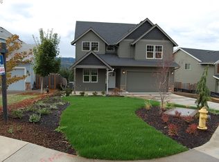 864 NE Cascadia Ridge Dr, Estacada, OR 97023