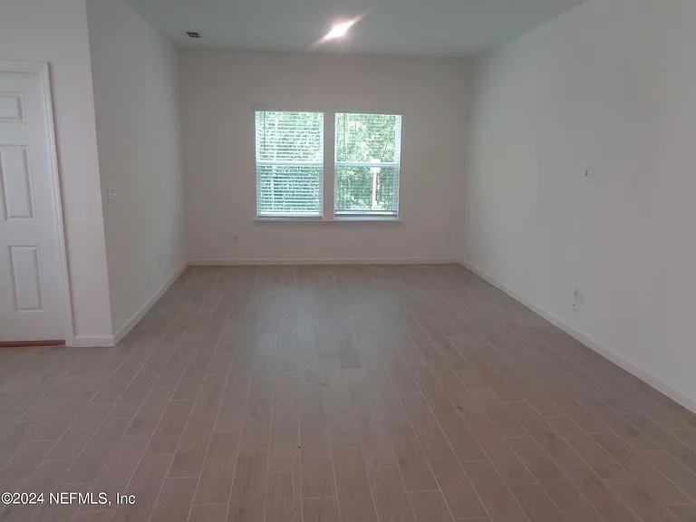 4322 Leeward Breeze Loop — Photo 7