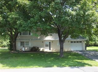1180 Maple Spring Dr, Slatington, PA 18080