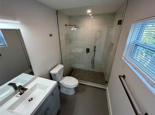 1061 NE 35th St, Fort Lauderdale, FL 33334
