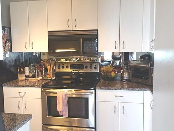 4th image of 401 E Ontario St APT 3201