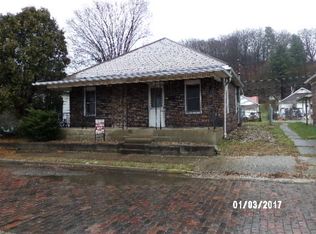1110 Chestnut St, Nelsonville, OH 45764