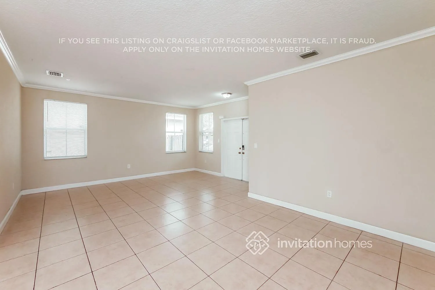 8013 NW 198th St Hialeah, FL 33015 — Photo 3