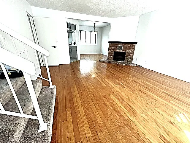 2 bed, 1260 sqft, $2,995 — Photo 2