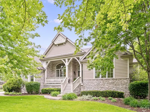 32 Poole Ct, Batavia, IL 60510