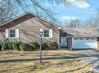 9320 W Lake Camelot Dr, Mapleton, IL 61547