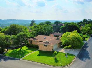 808 Olympic Dr, Kerrville, TX 78028
