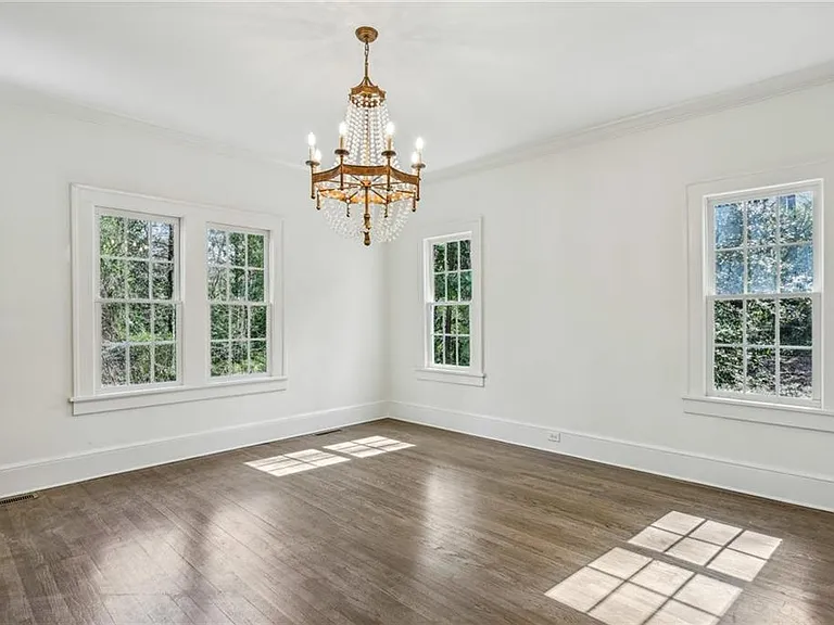 43 Peachtree Way NE — Photo 8