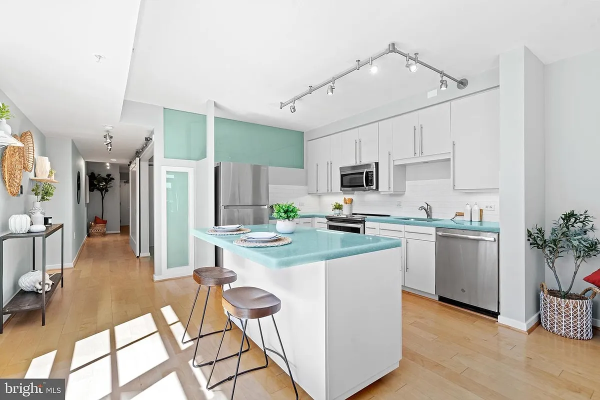 Building Photo - 437 New York Ave NW #418