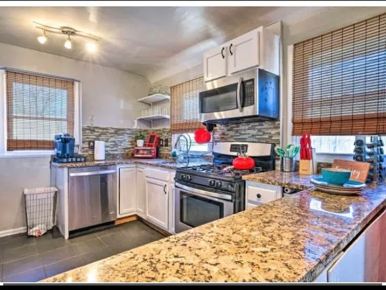 1522 Jutewood Ave — Photo 5