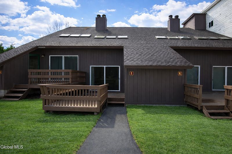 2nd image of 11 Overlook UNIT J