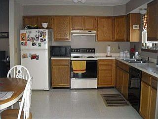 3rd image of 3333 Sussex Ln