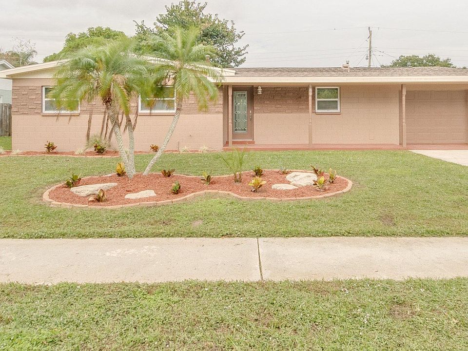 1st image of 986 Nicklaus Dr