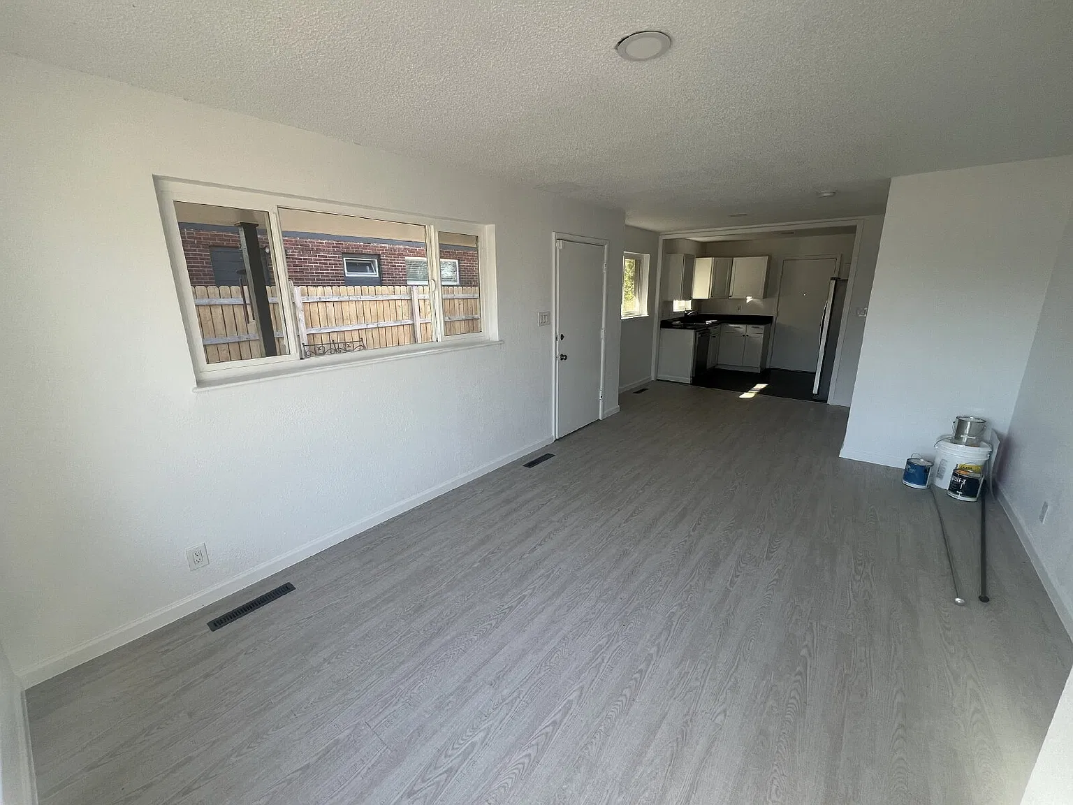 Charming 3-Bed 1-Bath Denver Home Available Now! — Photo 4