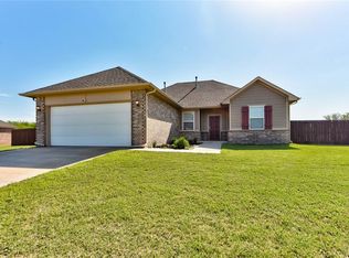 13000 Huntington Dr, Edmond, OK 73025