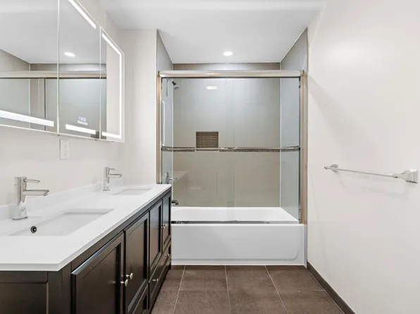 6200 Hudson Avenue image 9 of 19