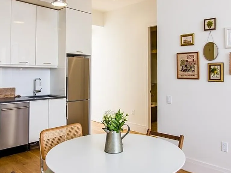17 Monitor St #1M — Photo 4