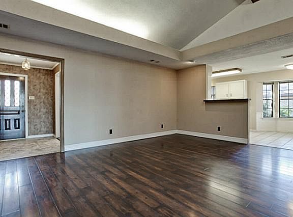 5th image of 1413 Pine Hill Dr