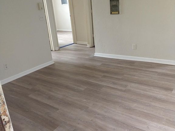 3rd image of 540 Loomis Ave #2