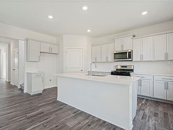 7th image of this home