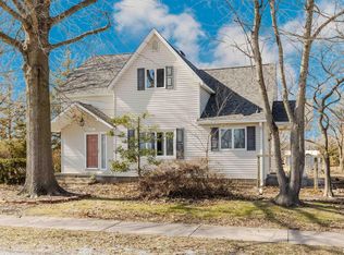 217 S Jackson St, Hurst, IL 62949