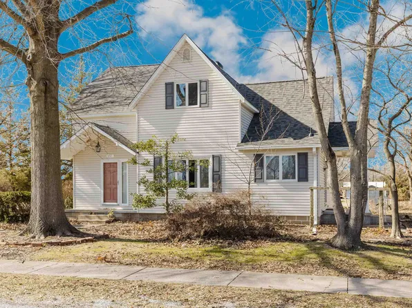 217 S Jackson St, Hurst, IL 62949