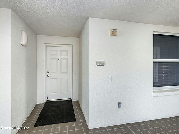 4th image of 3 Indian River Ave APT 704