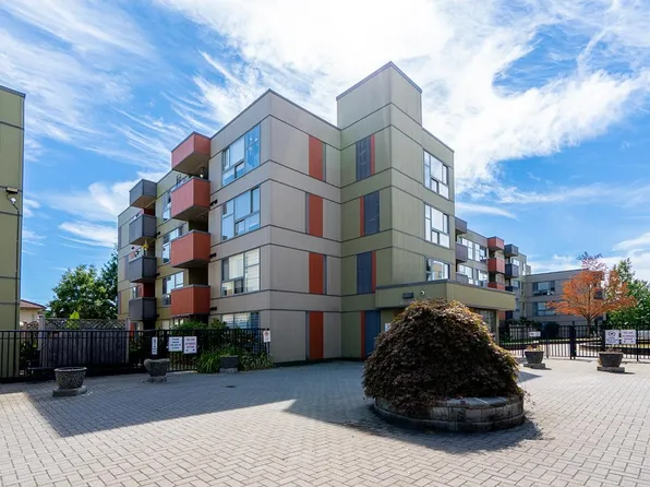 12075 228th St #208, Maple Ridge, BC V2X 6M2