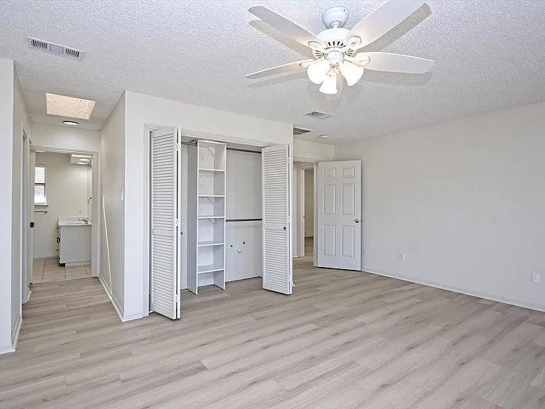 105 Crescent Blf — Photo 17