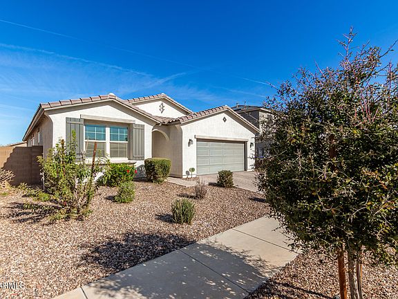 3rd image of 40026 W HENSLEY Way