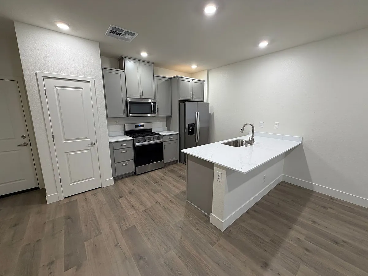 Building Photo - 1596 Grazer Way