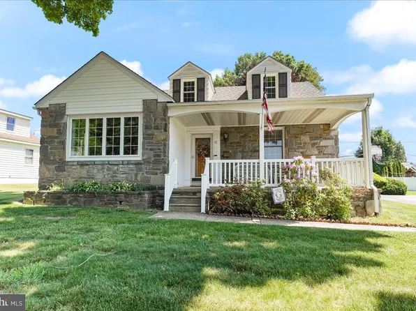 41 Fairhill Rd, Morton, PA 19070