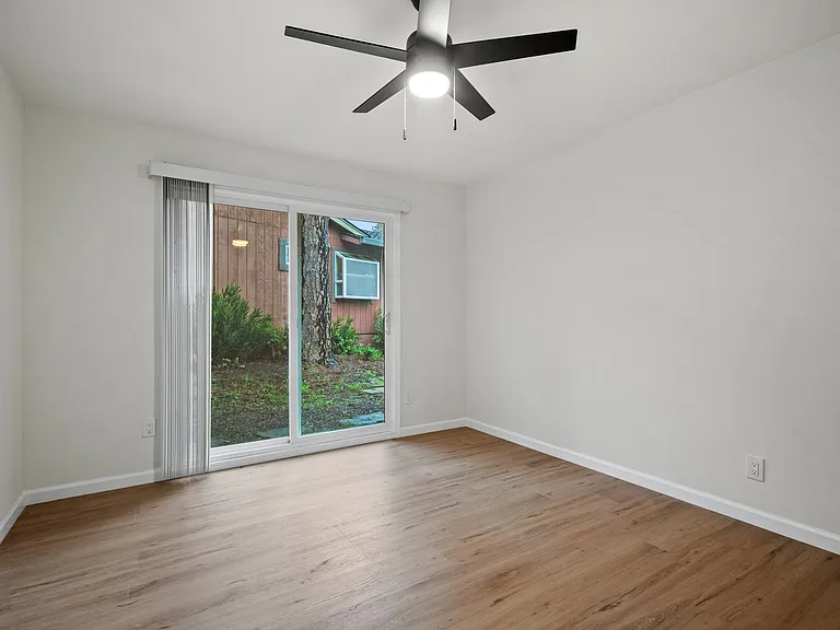 443 Pheasant Ln #441 — Photo 12