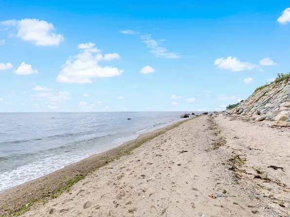 117 Seaview Dr, Plymouth, MA 02360