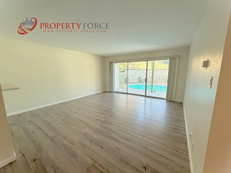 15 Mulberry Ct — Photo 25