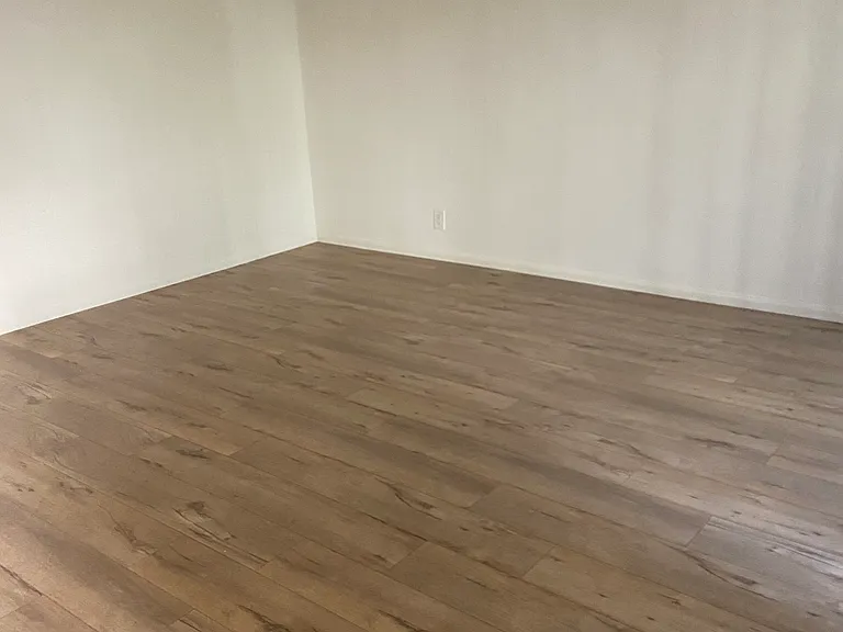 7733 Saint Bernard St — Photo 3
