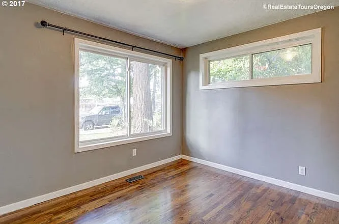 10006 SE Yukon St — Photo 11