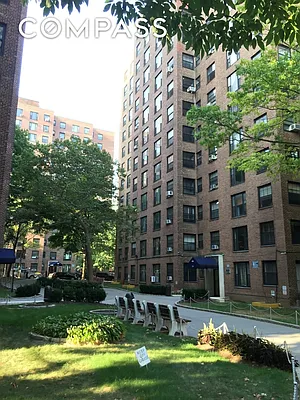 Sold by Compass | media 7