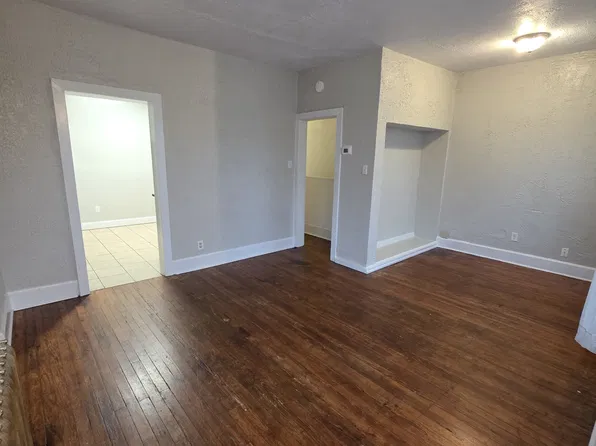 28 N Queen St APT 2, Littlestown, PA 17340