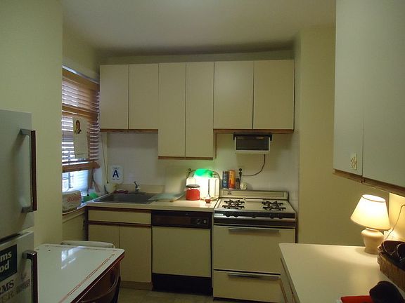 5th image of 4310 50th St #4B