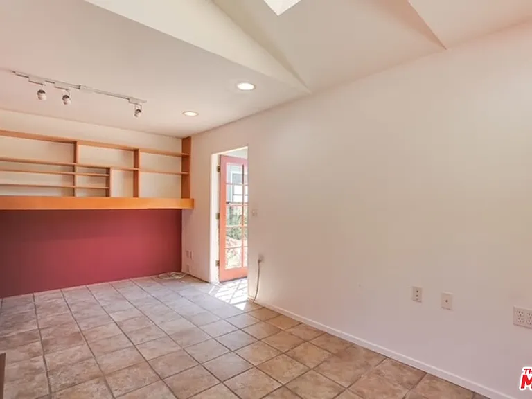 112 Crestview Ln — Photo 16