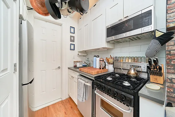 Rented by Living New York | media 23