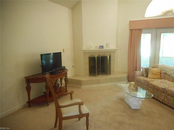 5th image of 1136 Lawson Cove Cir