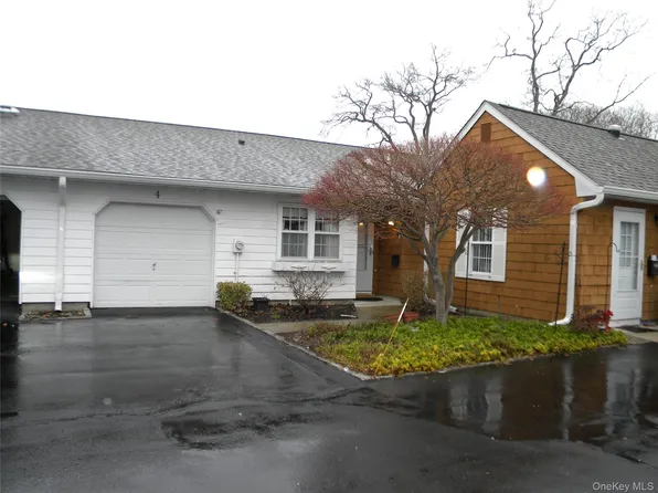 4 Revere Drive, Sayville, NY 11782