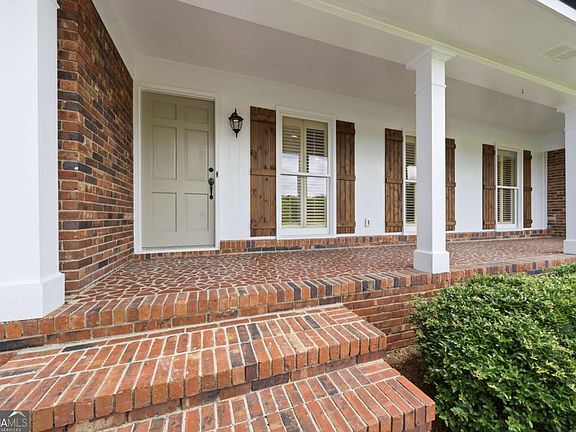 5th image of 390 Dedrick Rd