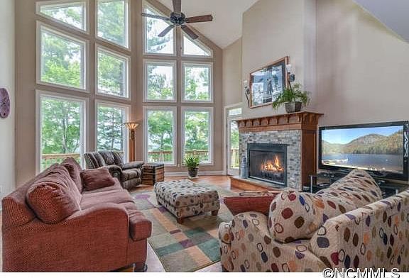 4th image of 142 Lindsley Ct